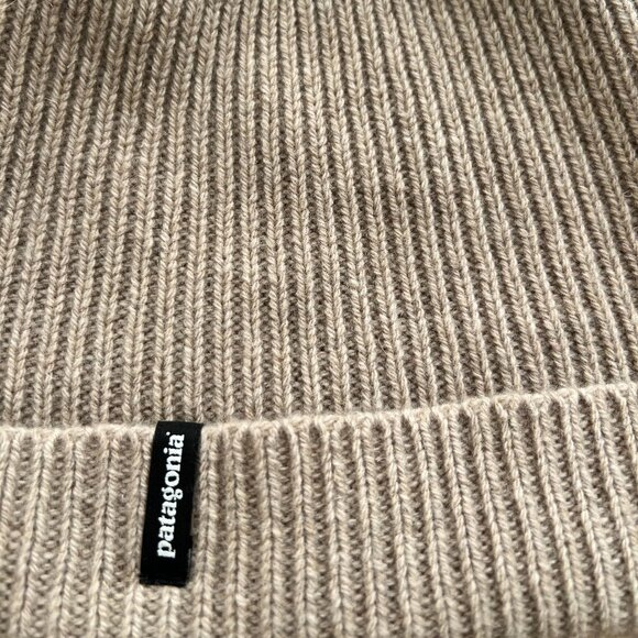 Patagonia 95% Recycled Cashmere Beanie – Taupe/Oatmeal | Cozy Rib Knit | Unisex - Picture 3 of 6